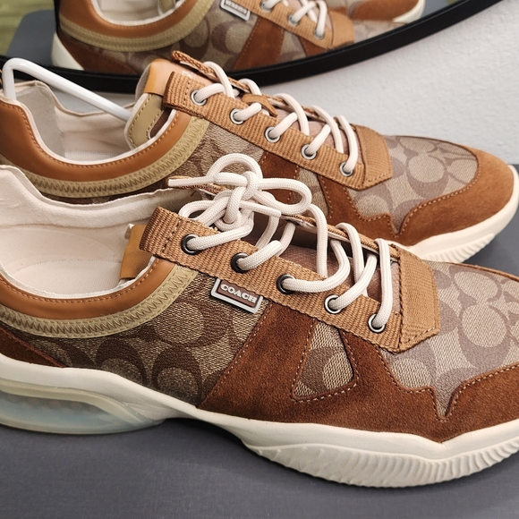 Authentic COACH signature Runner classic Khaki Light Sandle ✨️ - Picture 5 of 17